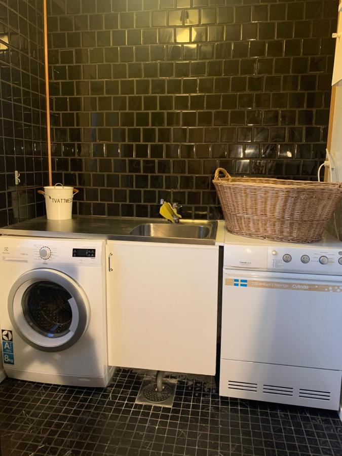 Hus I Lugnt Omrade, 15 Min Fran Oerebro Vila Vintrosa Exterior foto