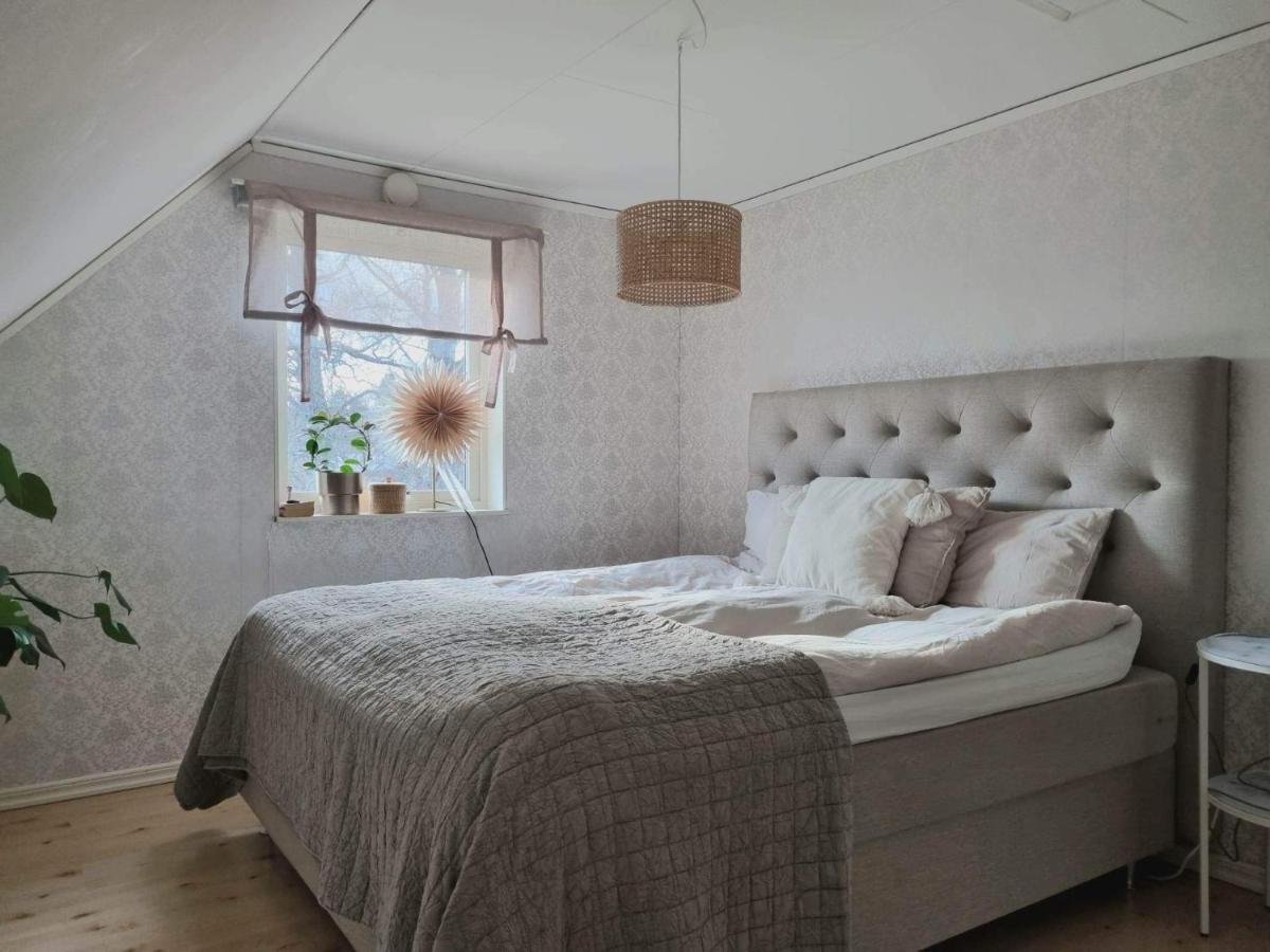 Hus I Lugnt Omrade, 15 Min Fran Oerebro Vila Vintrosa Exterior foto