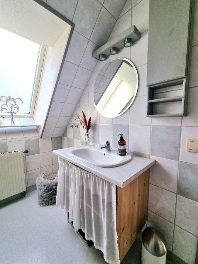 Hus I Lugnt Omrade, 15 Min Fran Oerebro Vila Vintrosa Exterior foto